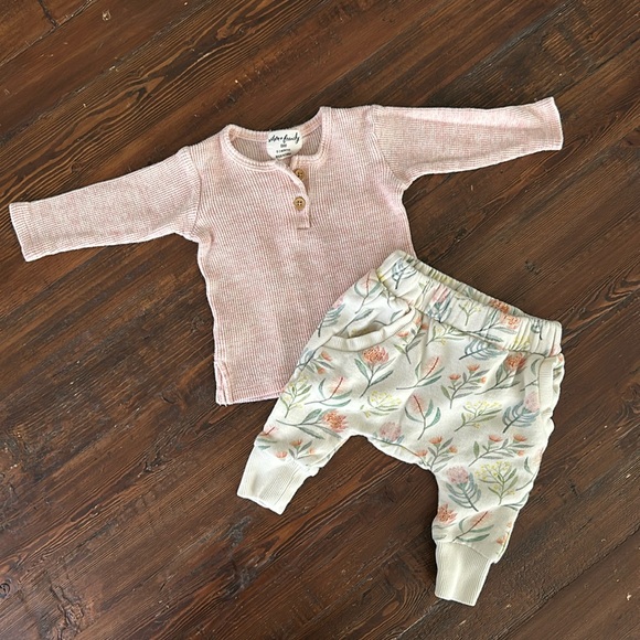Pink and flower matching outfit! - Picture 1 of 5